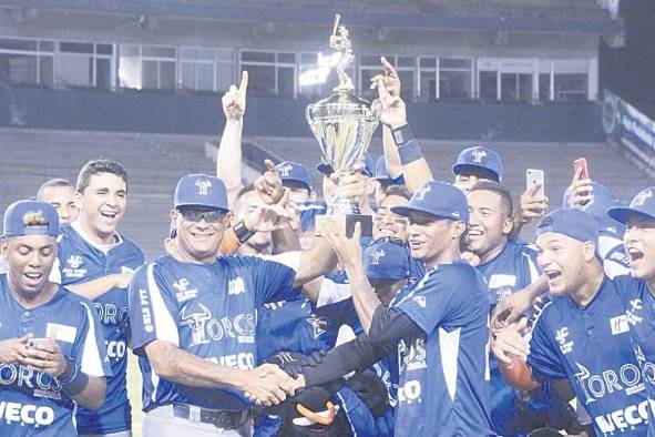 Los Toros de Herrera fueron campeones de Probeis y de la Serie del Caribe en 2019, con Rodríguez como mánager.