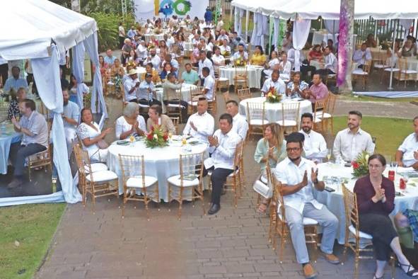 El evento reunió a patrocinadores y amigos del parque Summit.