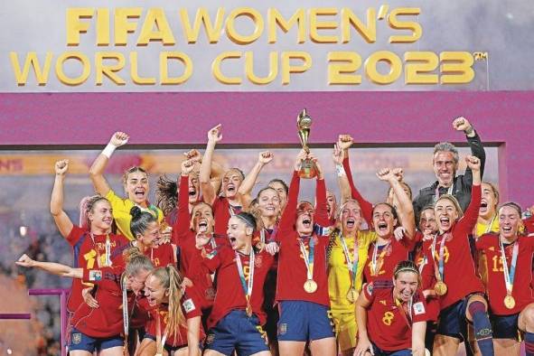 Las jugadoras de la selección española celebran su victoria ante Inglaterra.