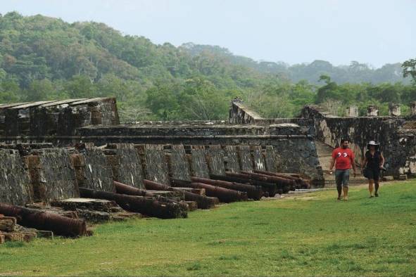 Portobelo alberga ruinas coloniales consideradas patrimonio cultural.