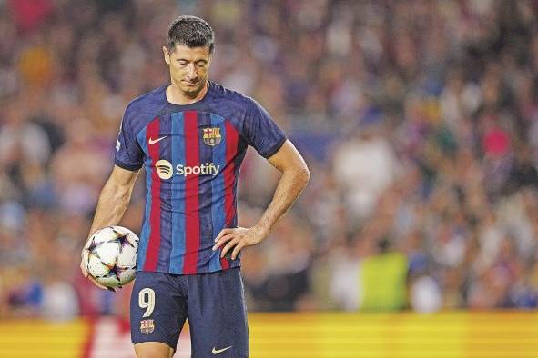 El delantero del FC Barcelona Robert Lewandowski, durante el partido de la fase de grupos de la Liga de Campeones ante el Bayern Múnich.