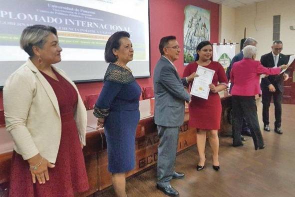 Graduación del diplomado gobernabilidad, gerencia política y gestión pública.