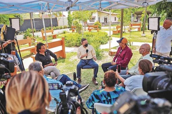 El presidente Laurentino Cortizo habló con los medios de comunicación en Chitré.