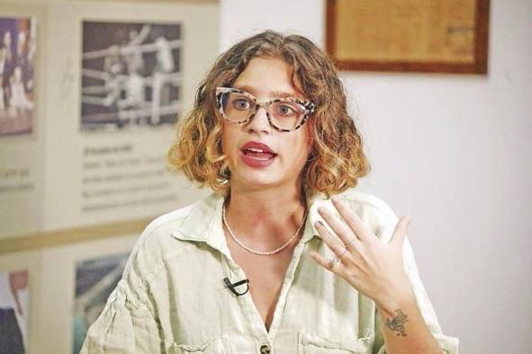 Camila Aybar Activista y consultora de Sostenibilidad. Es arrolladora, perspicaz, comunicadora, crítica, y por qué no decirlo, rehúye de lo tonto y banal muy típico en redes sociales. “En la sostenibilidad, como es tan nueva en Panamá, hay muchos grises; tal vez en otros países sí será blanco o negro. Hay muchas organizaciones que simplemente por ignorancia utilizan un sello que ellos mismos crean, en vez de legitimar sus productos por certificados internacionales”.