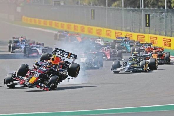 Instantes del accidente de Sergio 'Checo' Pérez en el GP de México.