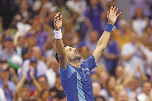 Novak Djokovic celebra su triunfo en la final del US Open 2023.