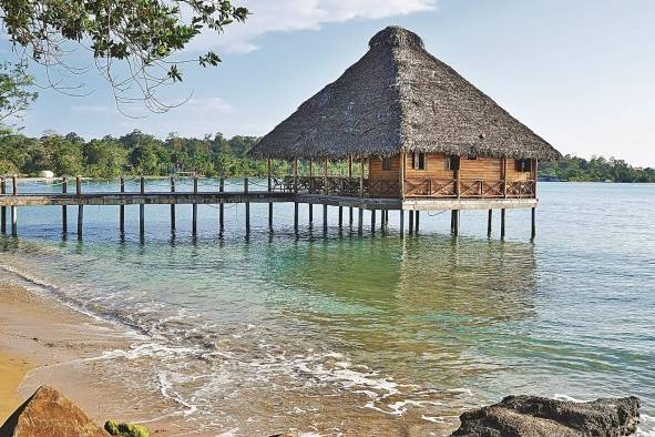 Durante una gira en la provincia, la ATP evaluó el estado de los senderos pertenecientes al distrito de Bocas del Toro para sumarlos al proyecto de 1,000 km de senderos que se ejecuta junto a MiAmbiente.