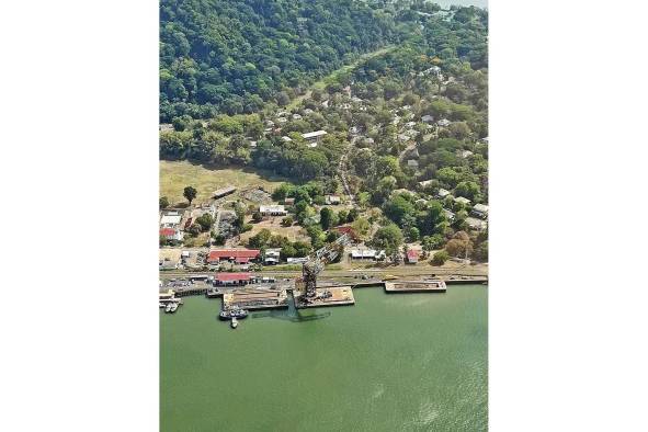 El Canal y la ciudad de Panamá, a vuelo de pájaro