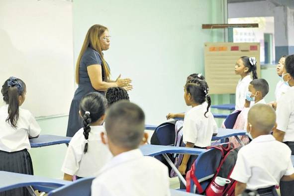 La titular de educación aseguró que están generando estrategias para ayudar a reducir los espacios de contenidos que se están perdiendo por el paro.