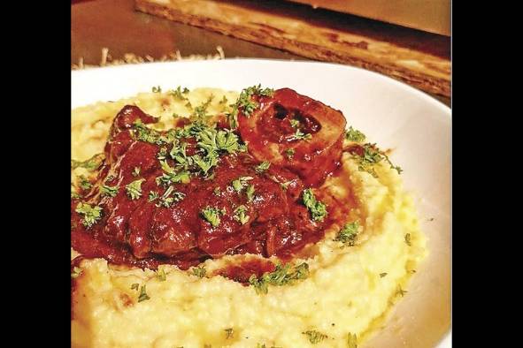 Ossobuco y crema de bollos y coco