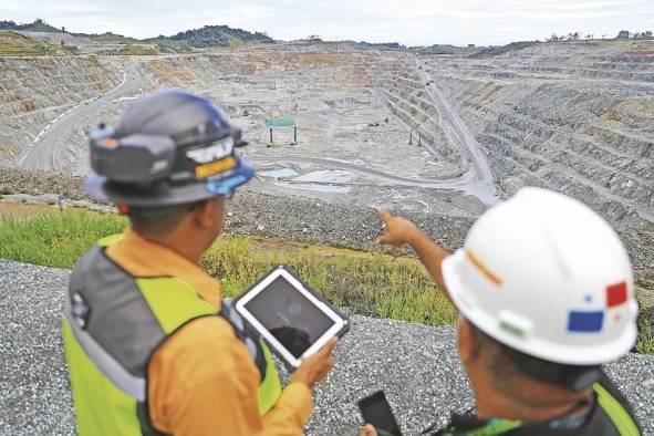 El PIT trabaja 24 horas sin interrupciones. La mano de obra está formada por panameños, alrededor de 380 personas.