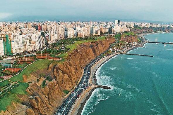 Utilizando drones de alta definición y vuelo, National Geographic nos muestras los tesoros naturales cerca de casa.