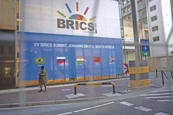 Cartel de la cumbre de los BRICS en Sudáfrica.