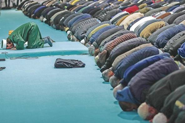 Más de 1.900 millones de musulmanes en todo el mundo celebran el Ramadán.