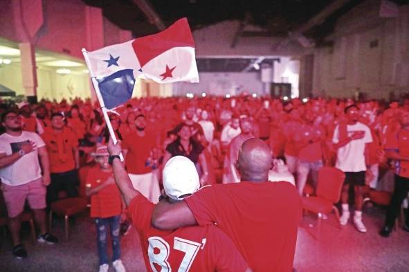 Fanáticos cuando veían el partido entre Panamá y México.