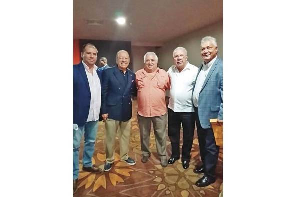 Diego Victoria, Francisco Valcárcel, Manolo Pérez Barreiro, Juan Carlos Tapia y Rolando Marcos Hermoso.