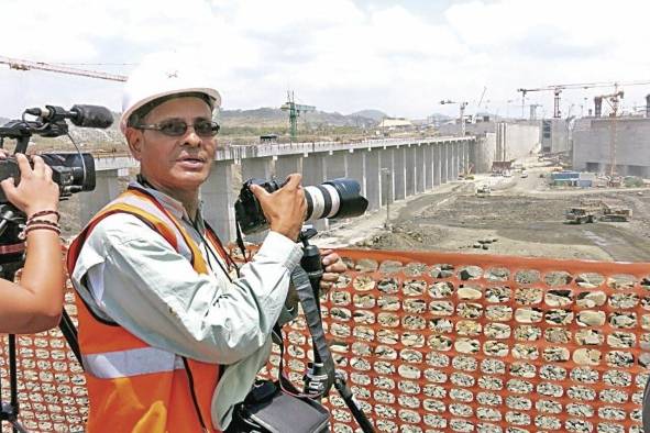 Alcides Rodríguez, fotógrafo premiado en 2011 por el Colegio Nacional de Periodistas en reconocimiento a su trayectoria como reportero gráfico por su labor de más de 30 años