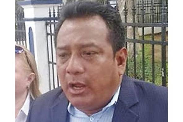 Héctor Huertas. Abogado Pertenece a la Corporación de Abogados Indígenas de Panamá y al Centro de Asistencia Legal Popular de Panamá. Es uno de los defensores de los derechos indígenas.