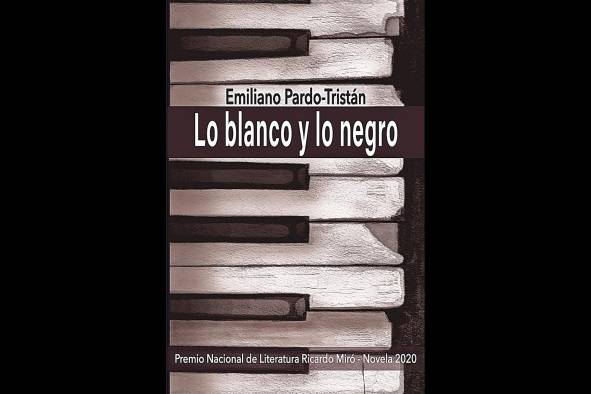 'Lo blanco y lo negro es una novela cosmopolita'