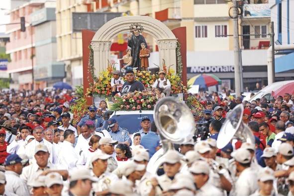 Feligreses celebraron ayer.