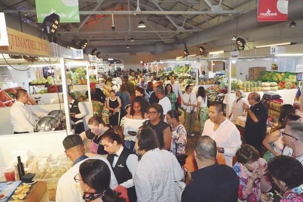 Destacadas figuras de la cocina panameña, empresarios y patrocinadores se dieron cita en el evento.