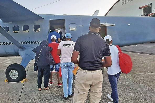 El segundo grupo de colombianos, fue trasladado en aviones del Senan