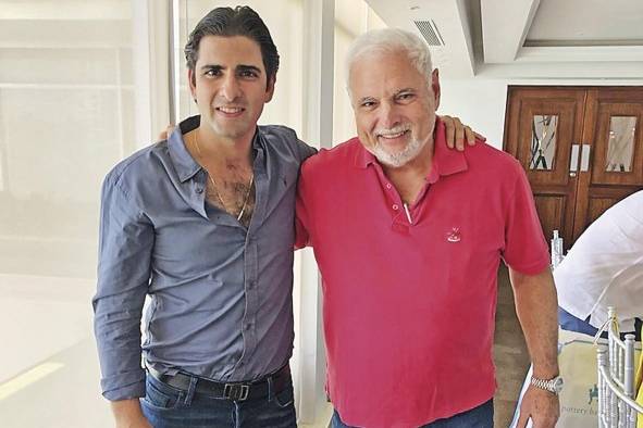 David Virzi junto a su tío, el expresidente Ricardo Martinelli