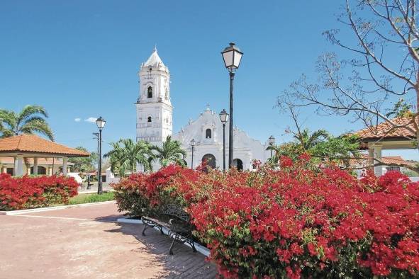 La Básilica menor Santiago Apóstol, ubicada en Nata, Coclé.