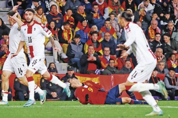 El jugador se lesionó durante un partido entre la selección de España y Georgia.