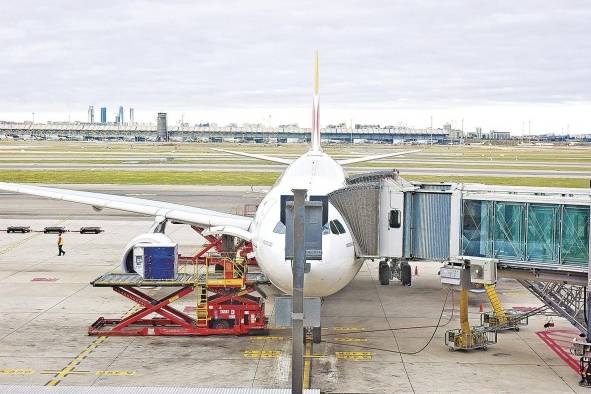 A diciembre de 2019, las aerolíneas comerciales trasladaron mundialmente a 4,540 millones de pasajeros –4.2% más que en 2018.