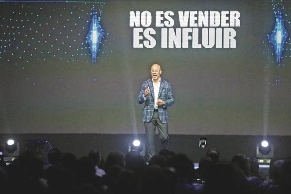 Beto Boutet , fundador de seguros Boutet y organizador de la actividad.