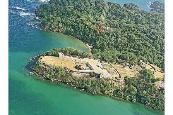 El Canal y la ciudad de Panamá, a vuelo de pájaro