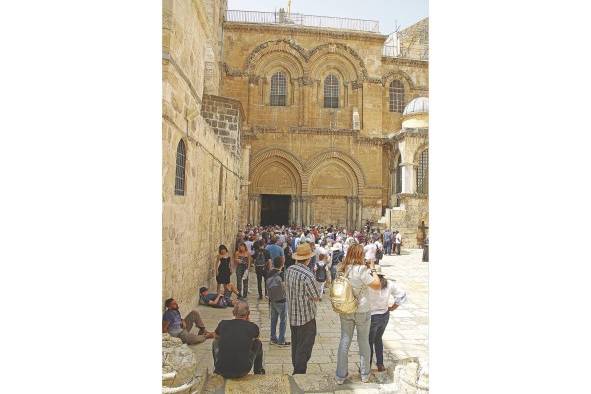 Entrada de la Basílica del Santo Sepulcro