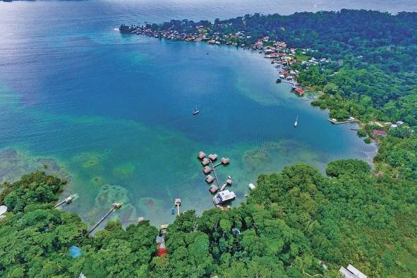 En Bocas del Toro existe una variedad de playas listas por ser descubiertas por los visitantes.