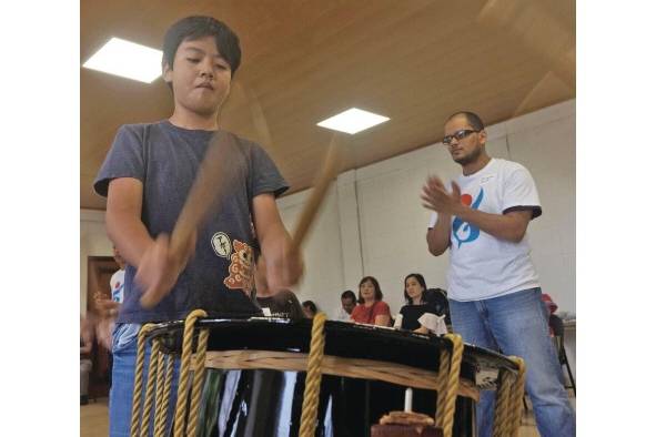 Niños y jóvenes se enfrentaron a los taiko