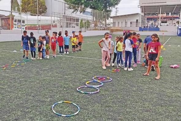 El atletismo podría promoverse en forma masiva en las escuelas y comunidades, pero no se hace.