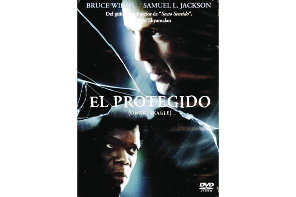 El Protegido (2000) Tras un accidente de tren, todos los pasajeros resultan muertos, excepto David Dunn (Bruce Willis). Elijah Price (Samuel L. Jackson), un misterioso desconocido, le plantea una extraña hipótesis que explicaría por qué David ha salido indemne del accidente, pero esta explicación, de ser cierta, podría cambiar para siempre la vida de David y la de su familia.