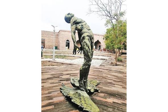 Escultura en el Centro de las Artes de San Luis Potosí