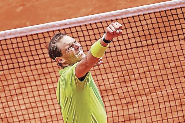 Rafael Nadal celebrando su décimo cuarto triunfo en el Roland Garros