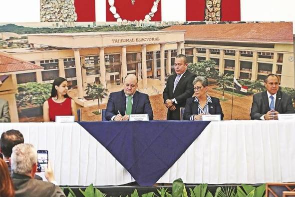 Firman convenios que permita realizar tres debates el próximo año, La Estrella de Panamá