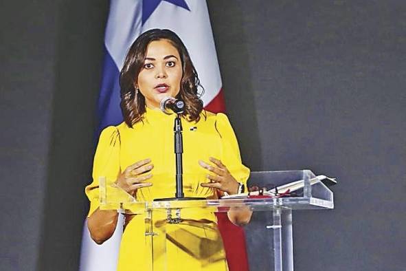 Janaina Tewaney Mencomo, ministra de Relaciones Exteriores de Panamá