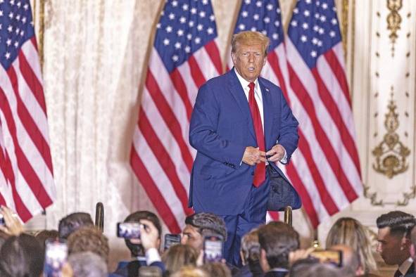 El expresidente Donald Trump durante su comparecencia en Mar-a-Lago, Palm Beach, Florida.