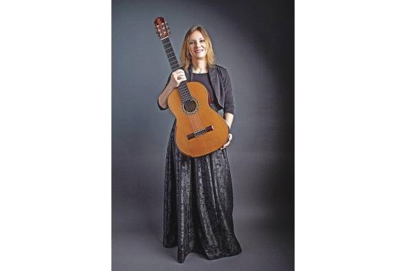 La guitarrista y compositora ruso-mexicana Nadia Borislova.