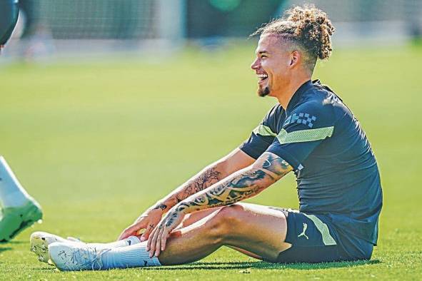 Kalvin Phillips entrena con su nuevo equipo, el Manchester City.