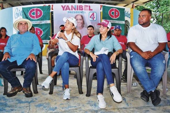 Yanibel Ábrego realiza recorrido por la provincia de Veraguas