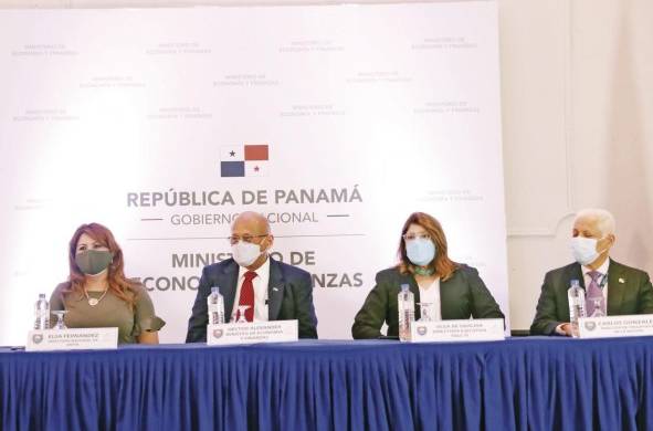 Lanzamiento del presupuesto abierto, presentado por el titular del MEF, Héctor Alexander.