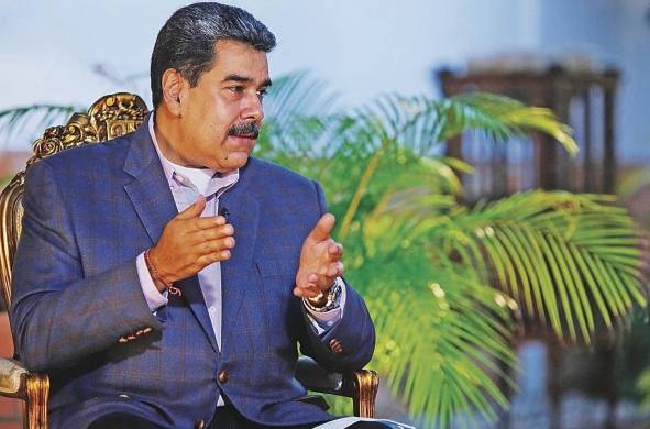 Toda esta estrategia, le brinda un beneficio adicional al régimen de Maduro, que no es otro que es la ejecución de una maniobra de distracción de la opinión pública.