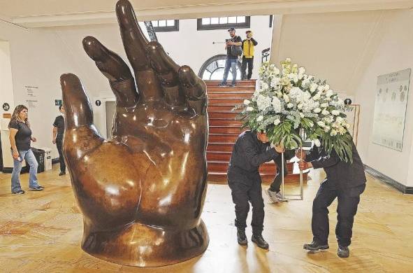 El Museo de Botero en Bogotá se prepara para un acto solemne el día lunes.
