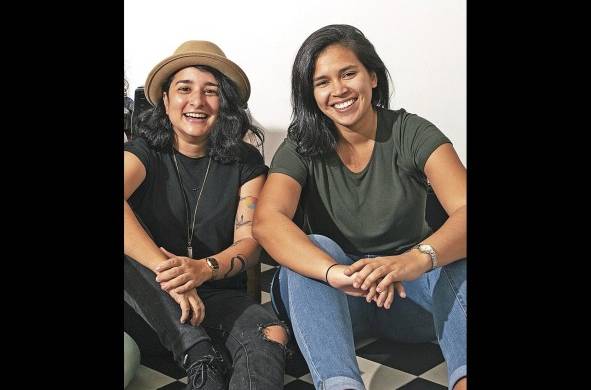 María Fernanda González y Judith Corro, fundadoras de Galería Grid, se han desarrollado en la fotografía y la producción artística nacional.