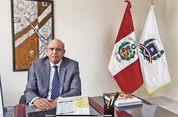 Mario López Chávarri, embajador del Perú en Panamá.